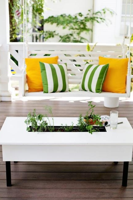 Направете сами градинска маса с растителна табла