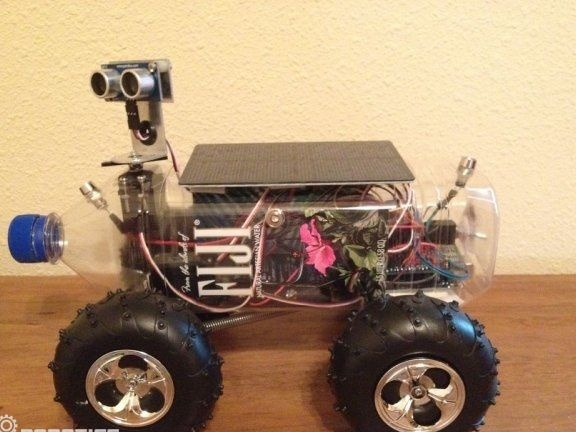 Направи си сам: Фиджибот - робот на четири колела в Ардуино с функция за самозареждане
