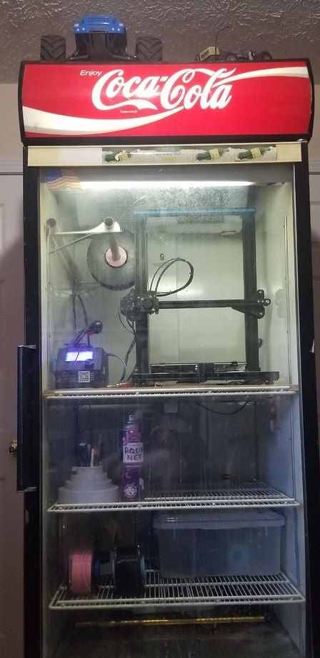 3D шкаф за принтер - от хладилника за напитки